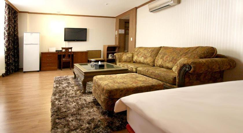 Hotel Olympic Changwon Exterior foto