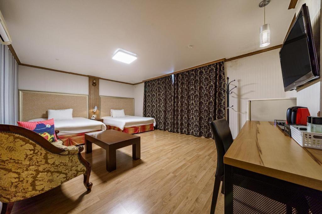 Hotel Olympic Changwon Exterior foto