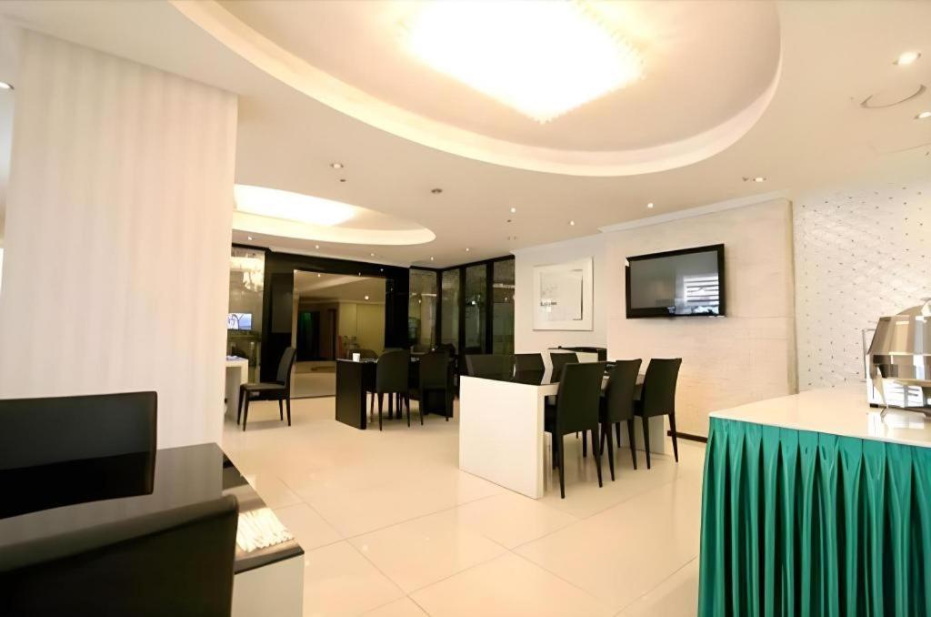 Hotel Olympic Changwon Exterior foto